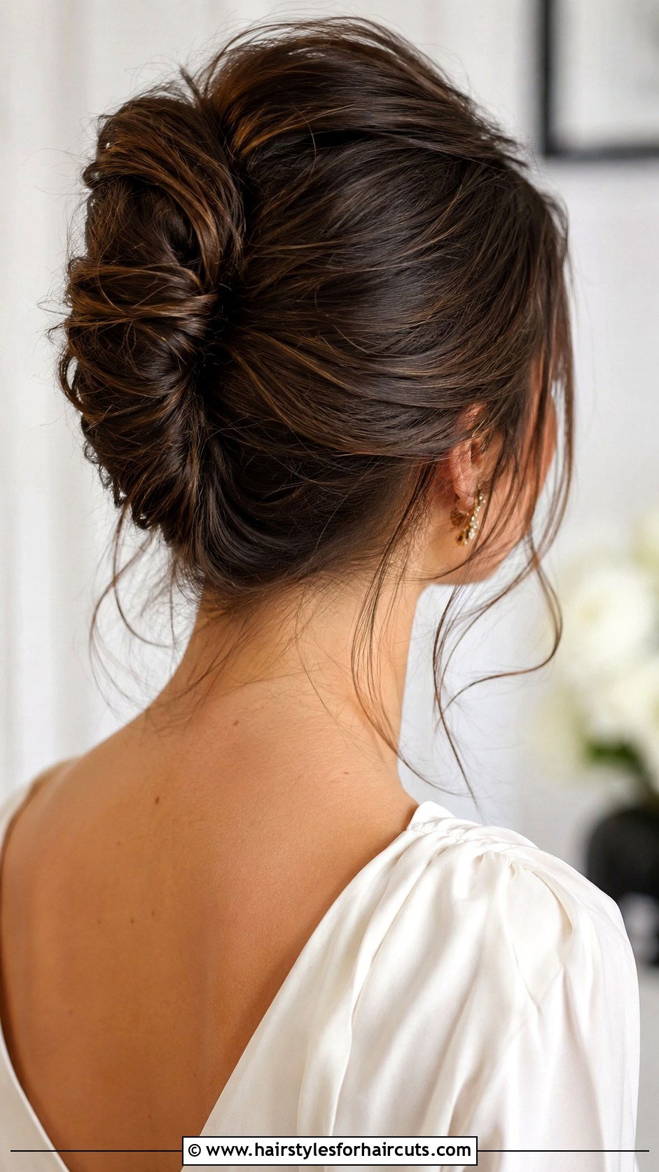 Relaxed French Twist Hairstyle - 25 relaxed hairstyles for medium hair - 25 relaxed hairstyles for medium hair