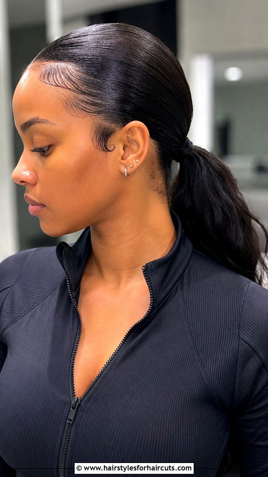 Relaxed Sleek Ponytail - 25 relaxed black hairstyles - 25 relaxed black hairstyles