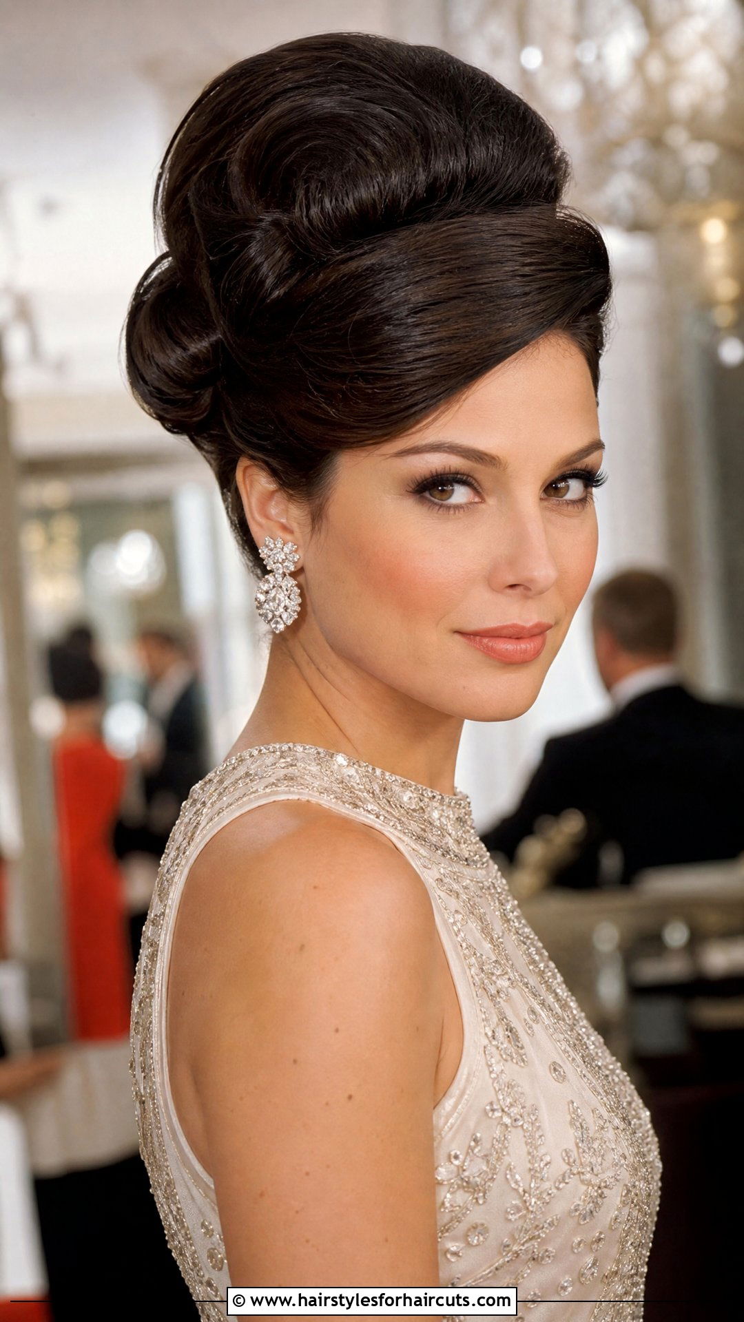 Retro Bouffant Updo - 25 alicia keys hairstyles - 25 alicia keys hairstyles
