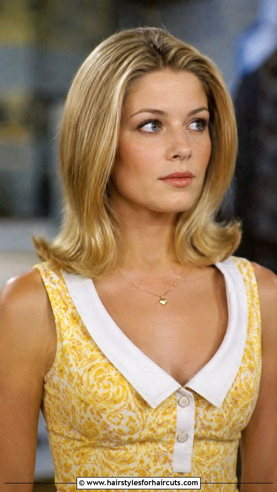 Retro Flipped Ends Straight Hair - 25 graduation hairstyles for straight hair - 25 graduation hairstyles for straight hair