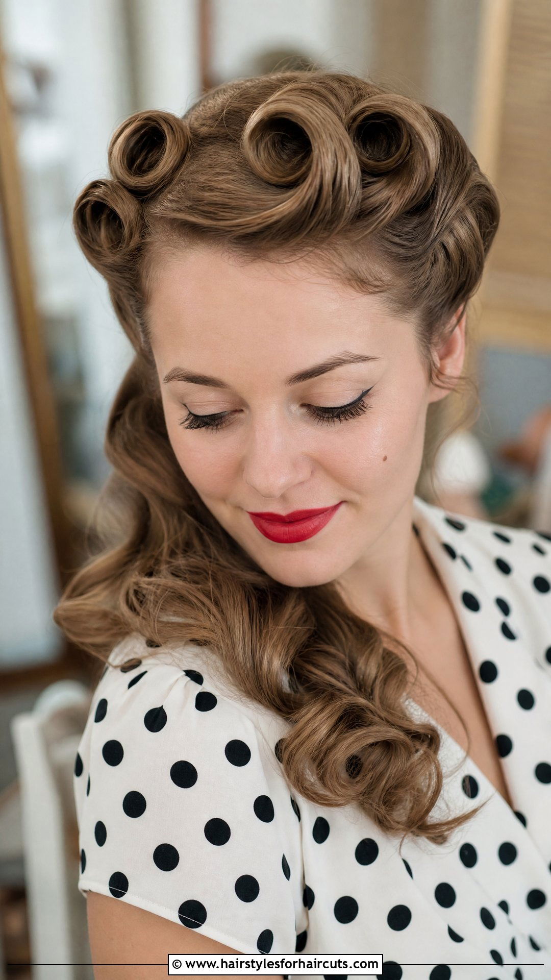 Retro Pin Curls Long Hair - 25 long hair marilyn monroe hairstyles - 25 long hair marilyn monroe hairstyles