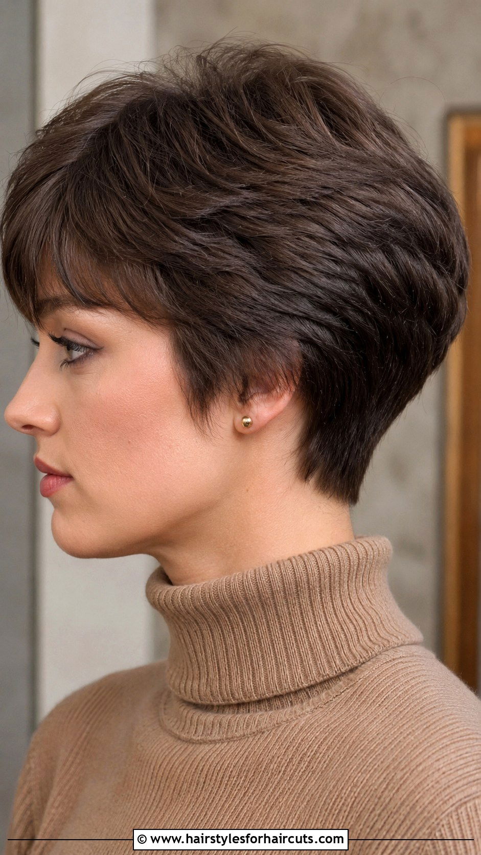 Retro Wedge Haircut - 25 haircuts tip calculator - 25 haircuts tip calculator