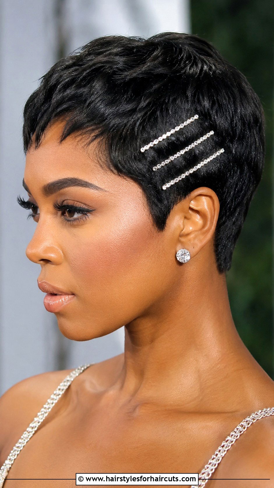 Rhinestone Pin Pixie - 25 festival hairstyles for short hair - 25 festival hairstyles for short hair