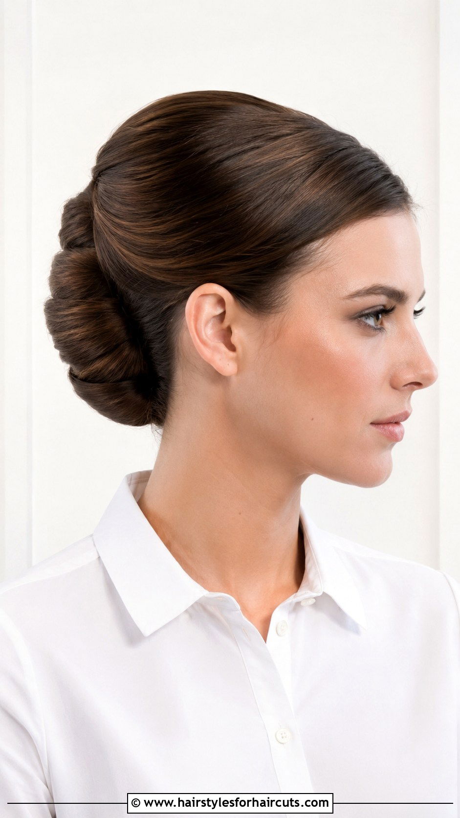 Roll And Tuck Updo - 25 1940s long hairstyles - 25 1940s long hairstyles