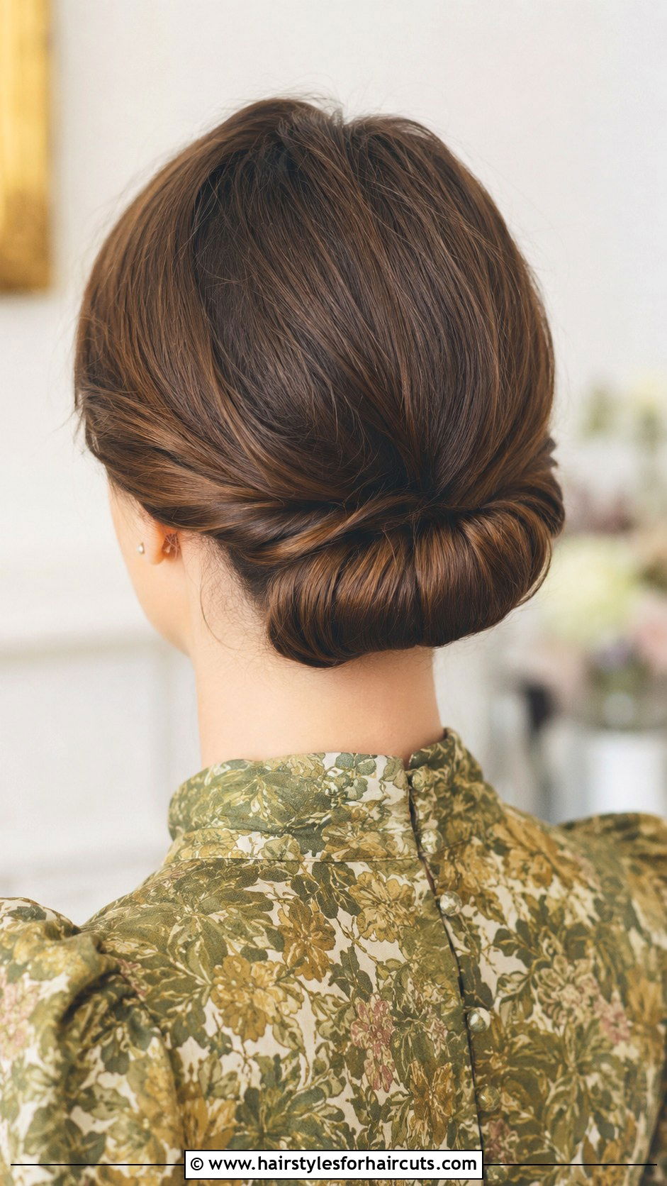 Rolled Low Updo - 25 no heat hairstyles for medium length hair - 25 no heat hairstyles for medium length hair