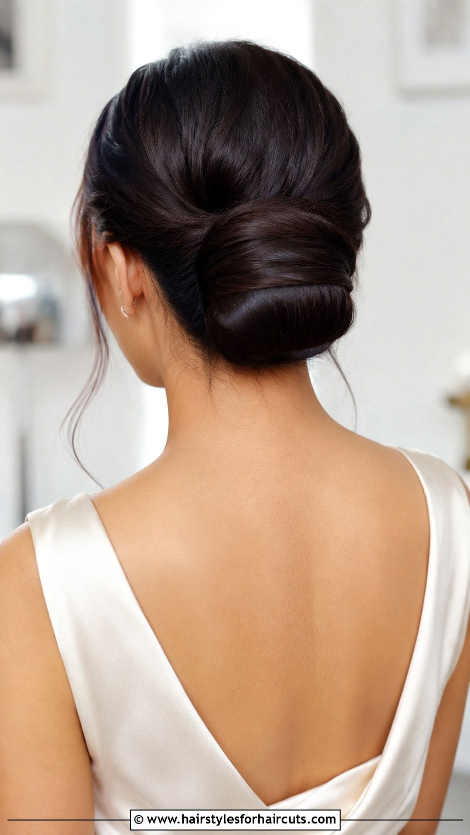 Rolled Updo - 25 easy formal hairstyles for long hair - 25 easy formal hairstyles for long hair