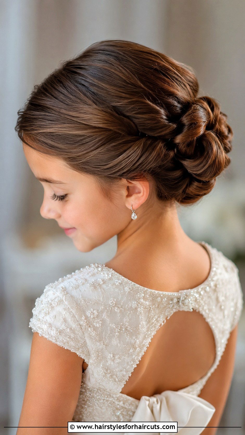 Rolled Updo Short Hair - 25 cute easy hairstyles for girls short hair - 25 cute easy hairstyles for girls short hair
