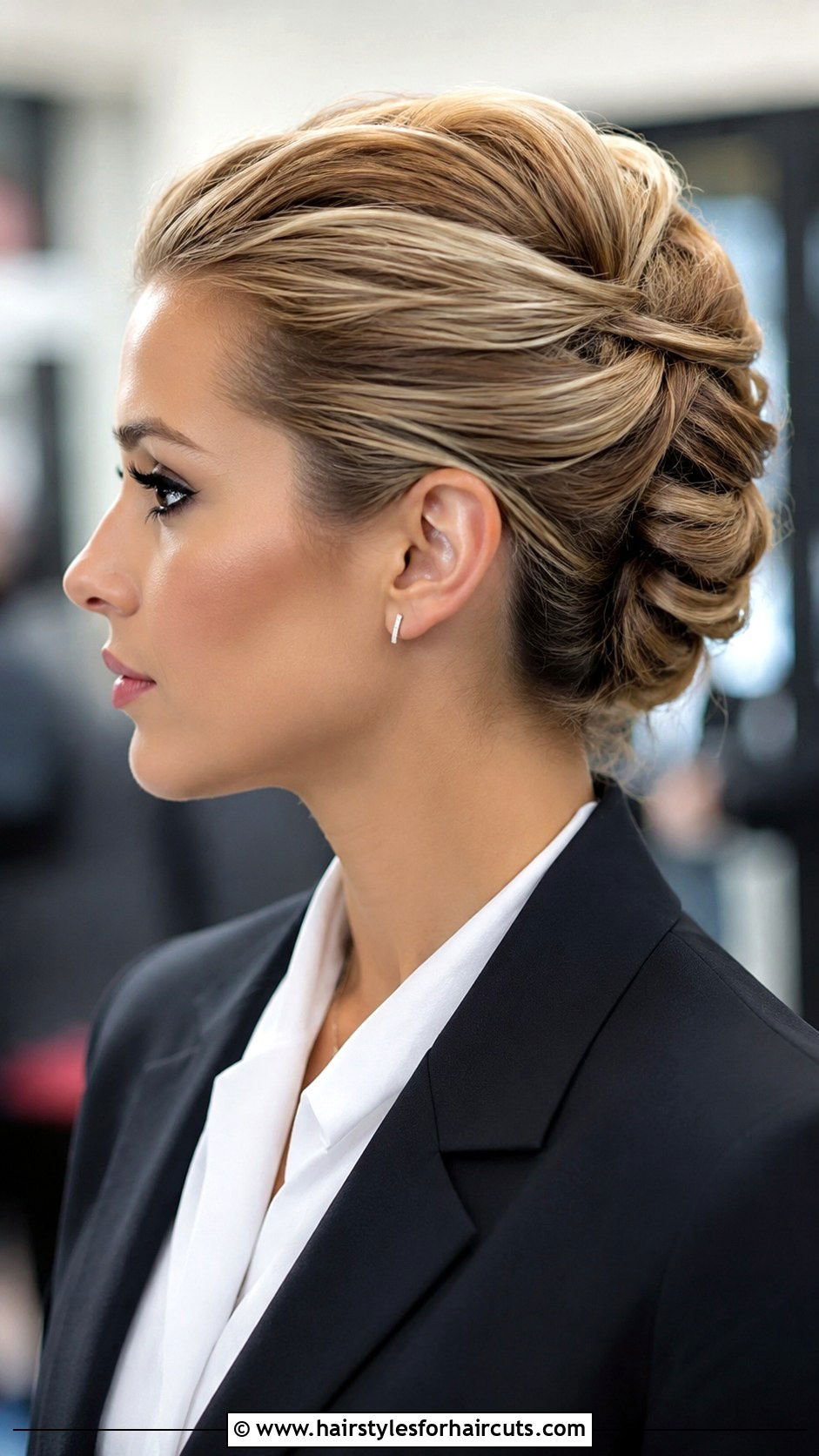 Rolled Updo - 25 dressy hairstyles for shoulder length hair - 25 dressy hairstyles for shoulder length hair