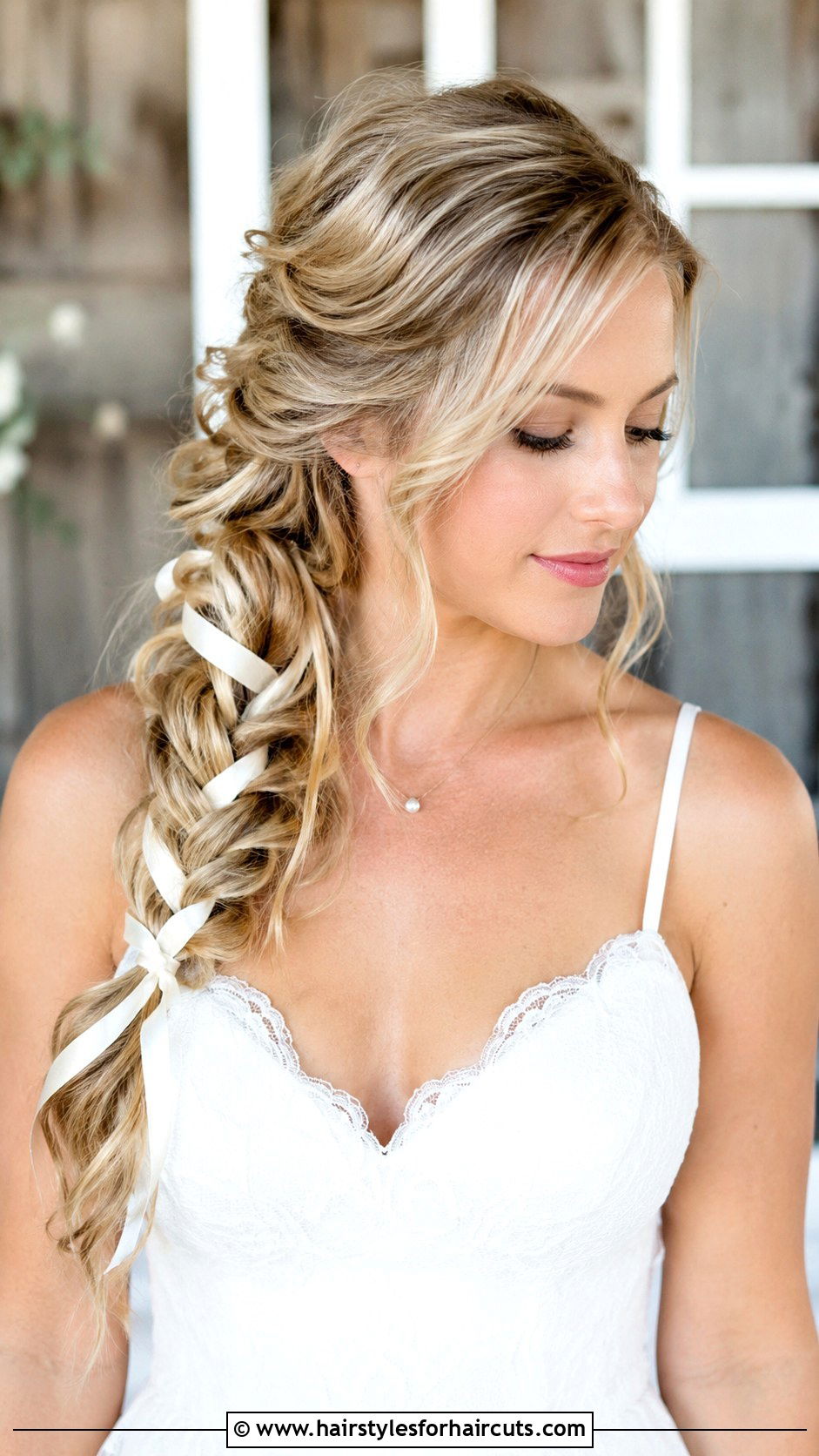 Romantic Loose Side Braid - 25 brides hairstyles for long hair - 25 brides hairstyles for long hair