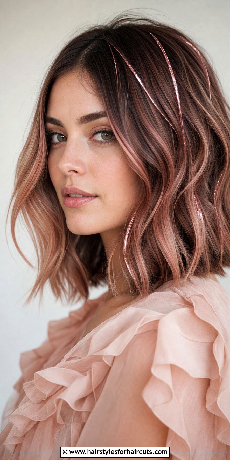 Rose Gold Highlights Lob - 25 highlight hairstyles for women - 25 highlight hairstyles for women