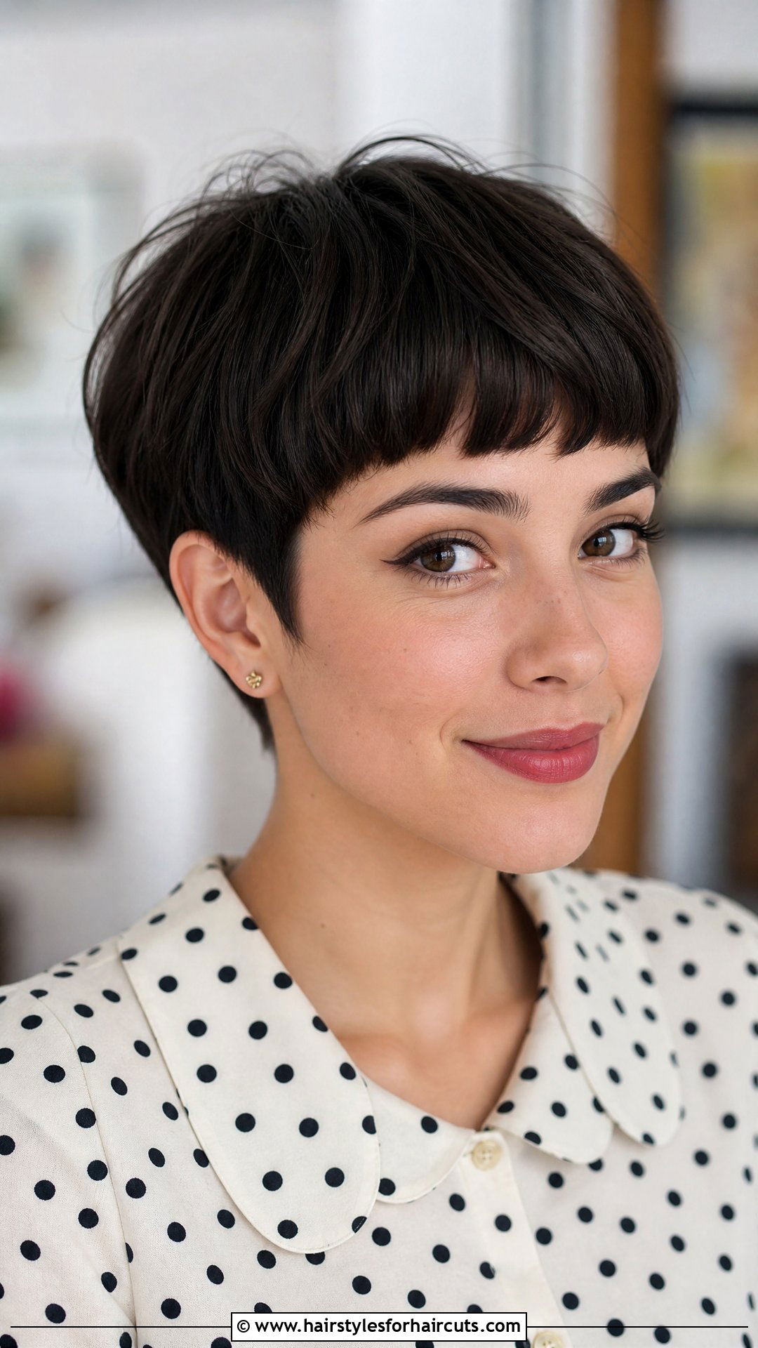 Rounded Bangs Short Haircut - 25 haircuts for bangs - 25 haircuts for bangs