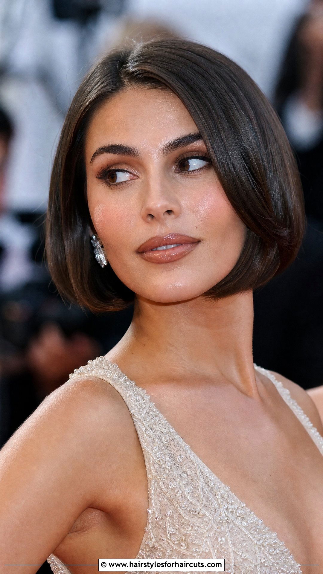 Rounded Bob Medium Hair - 25 best haircuts for medium hair - 25 best haircuts for medium hair