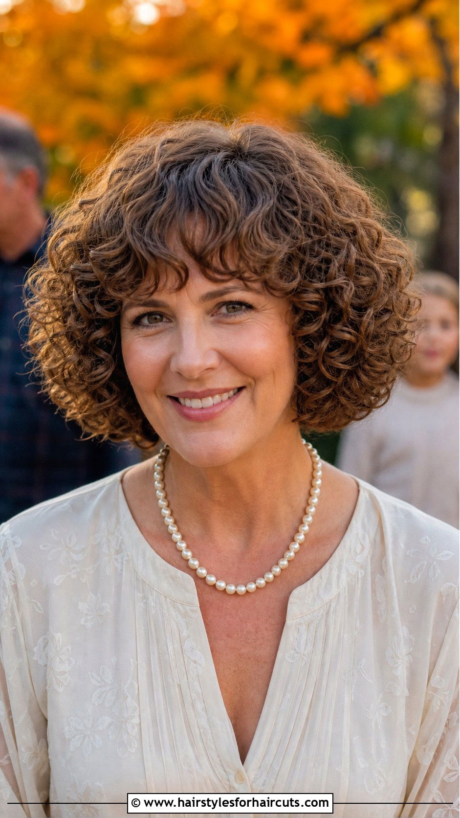 Rounded Curly Bob - 25 haircuts for really curly hair - 25 haircuts for really curly hair