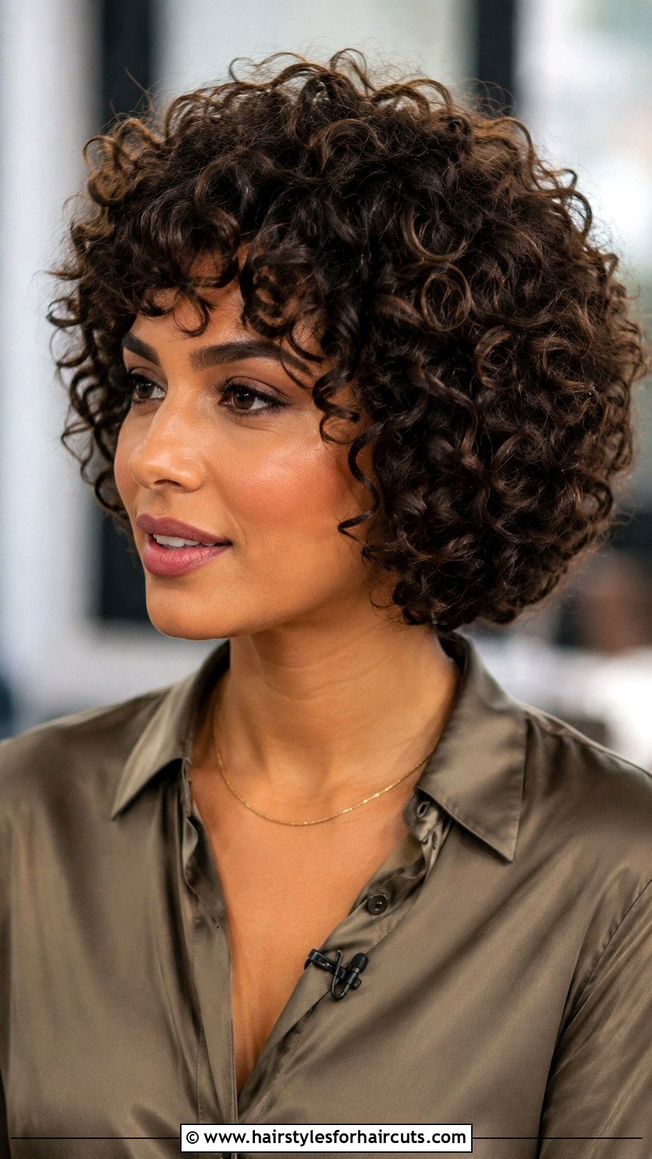 Rounded Curly Bob Haircut - 25 best haircuts for thick curly hair - 25 best haircuts for thick curly hair