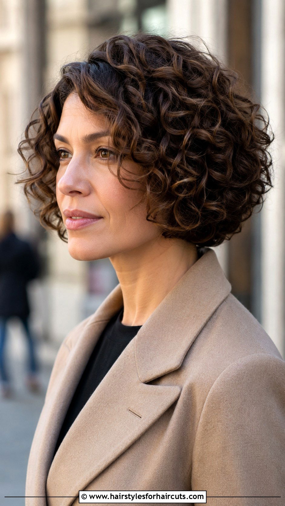 Rounded Curly Bob Haircut - 25 curly haircuts nashville - 25 curly haircuts nashville