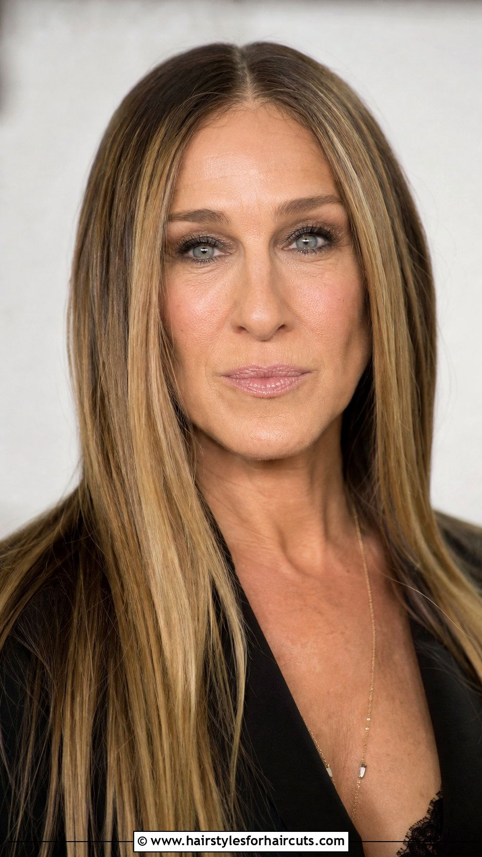 Sarah Jessica Parker Center Part Straight Hair - 25 sarah jessica parker hairstyles - 25 sarah jessica parker hairstyles