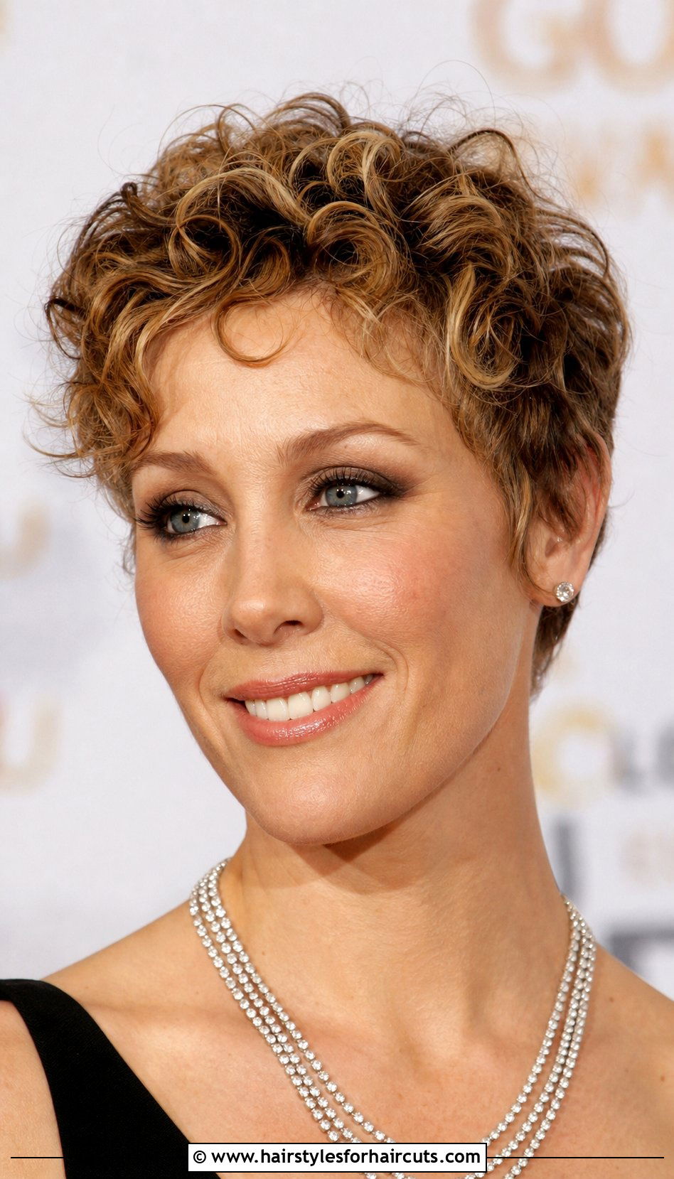 Sarah Jessica Parker Short Curly Pixie - 25 sarah jessica parker hairstyles - 25 sarah jessica parker hairstyles