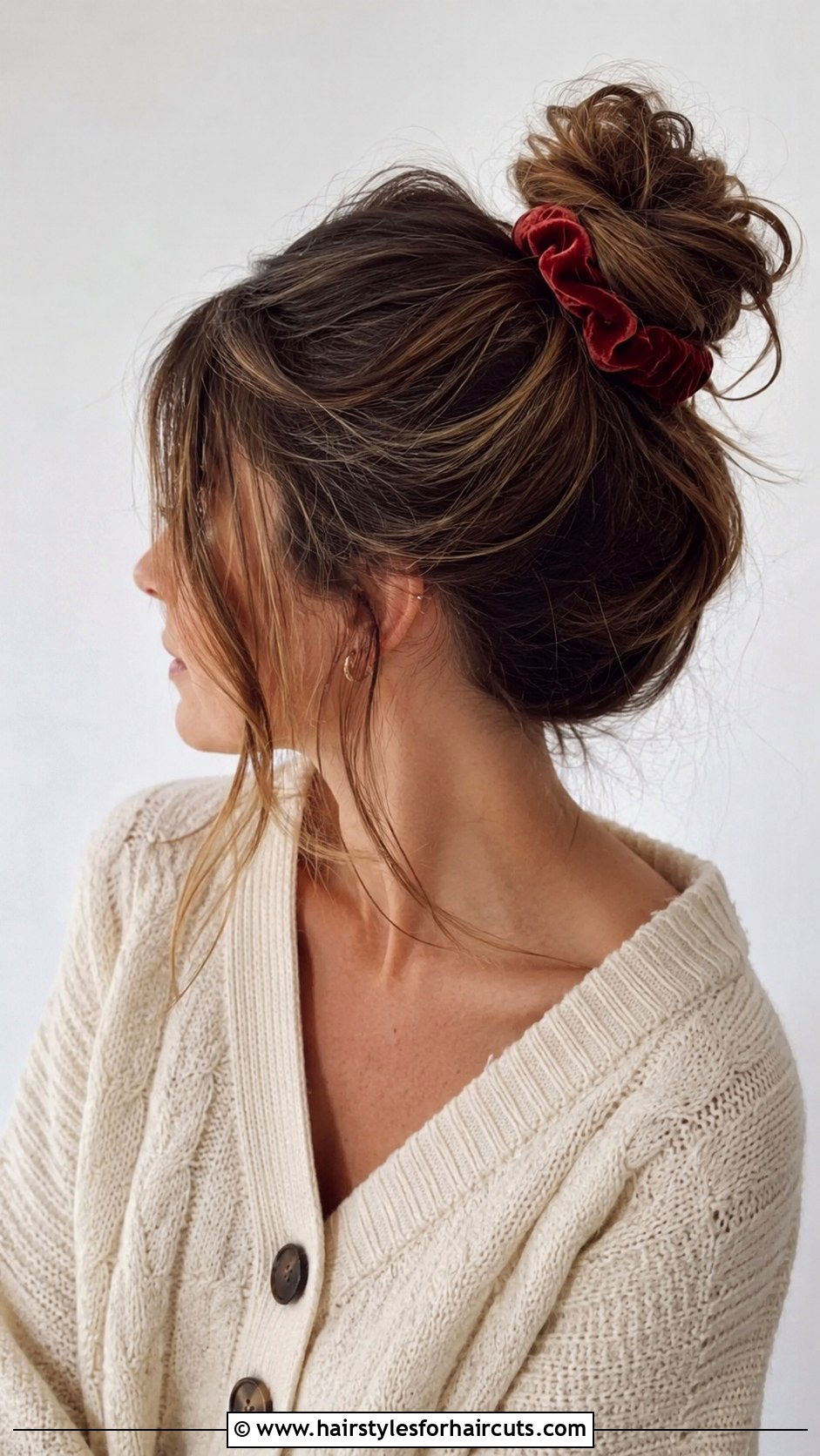 Scrunchie Updo - 25 1980s hairstyles - 25 1980's hairstyles
