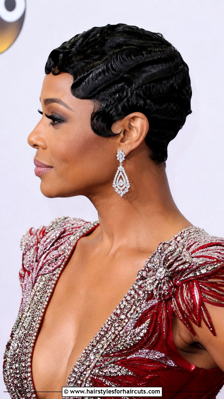 Sculpted Wave Short Hair - 25 1920s hairstyles for short hair - 25 1920s hairstyles for short hair