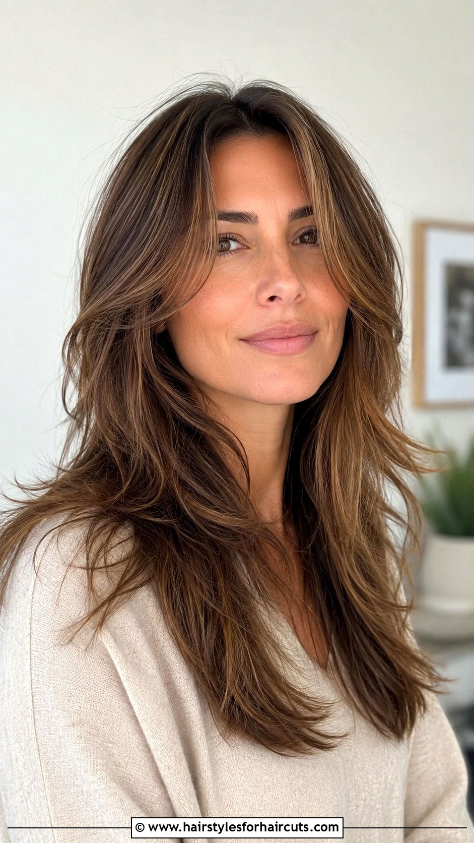 Seamless Layers Long Haircut For Frizzy Hair - 25 long haircuts for wavy frizzy hair - 25 long haircuts for wavy frizzy hair