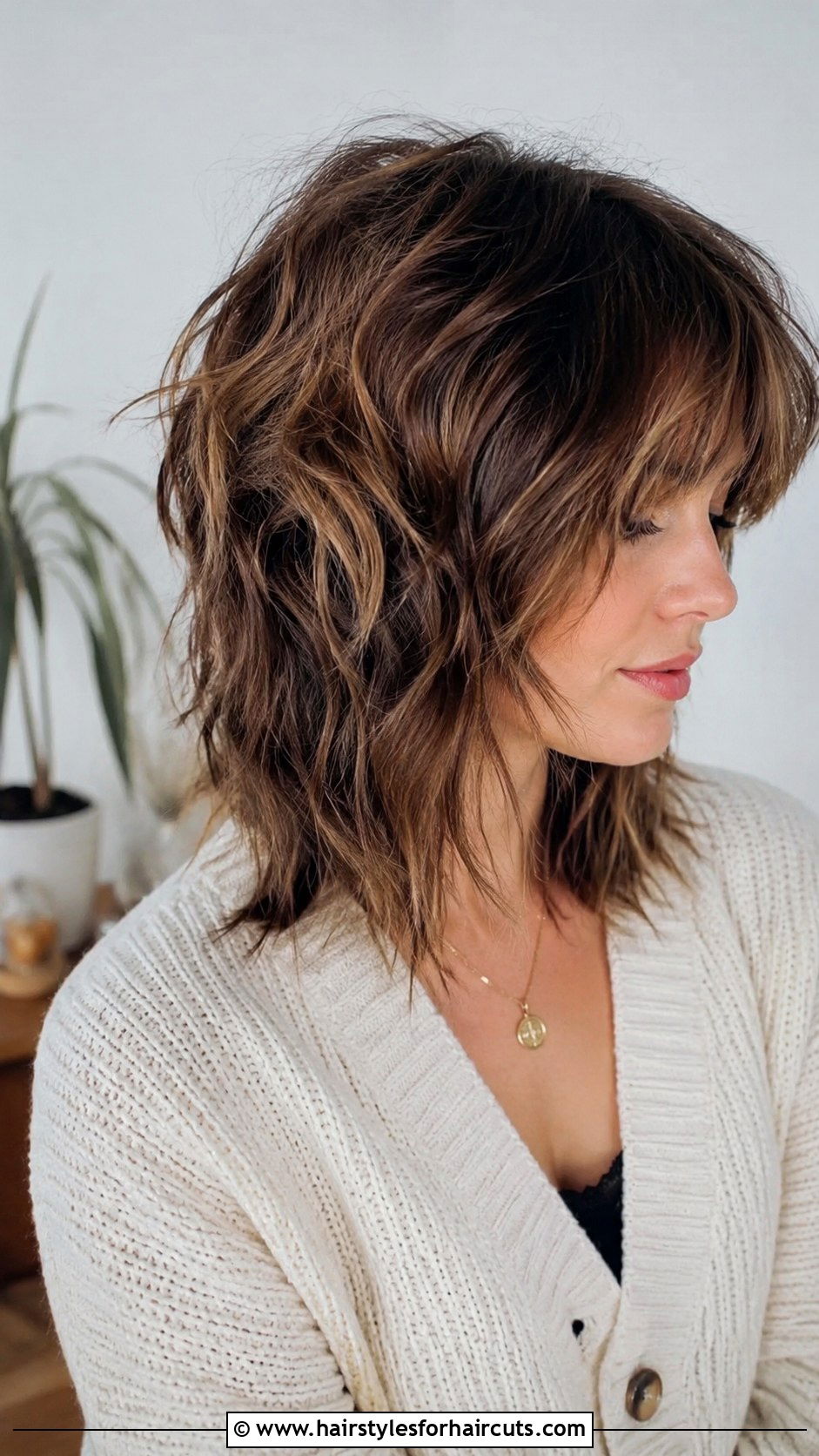 Shag Cut Medium Hair - 25 hair back haircuts - 25 hair back haircuts