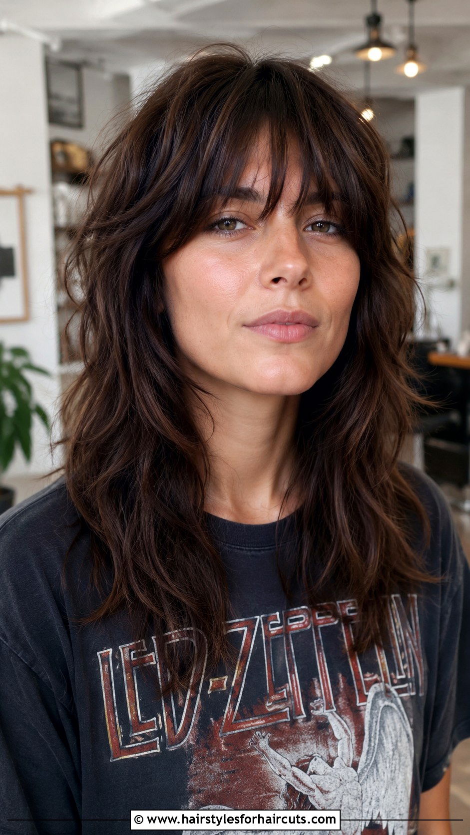 Shag Haircut - 25 best hairstyles for medium hair - 25 best hairstyles for medium hair