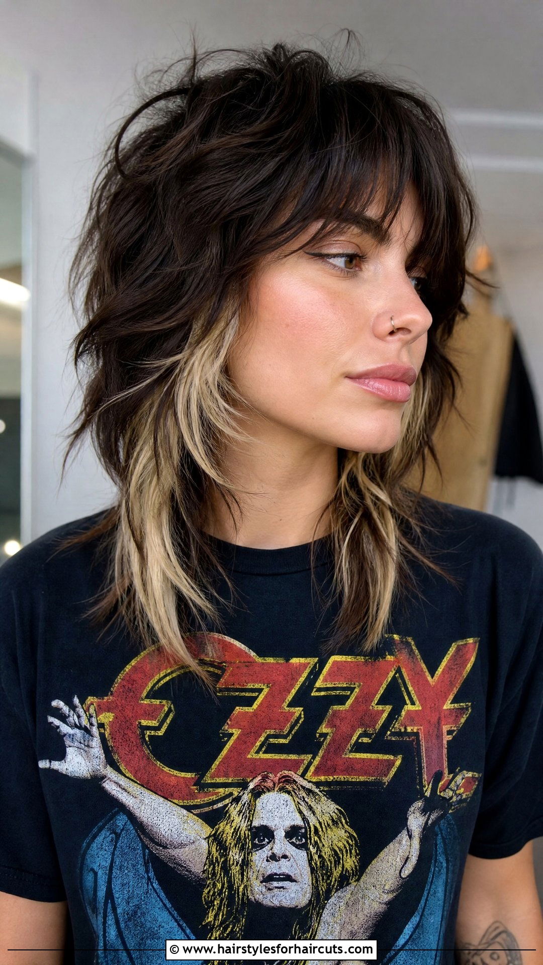 Shag Haircut With Peekaboo Blonde - 25 peekaboo haircuts - 25 peekaboo haircuts