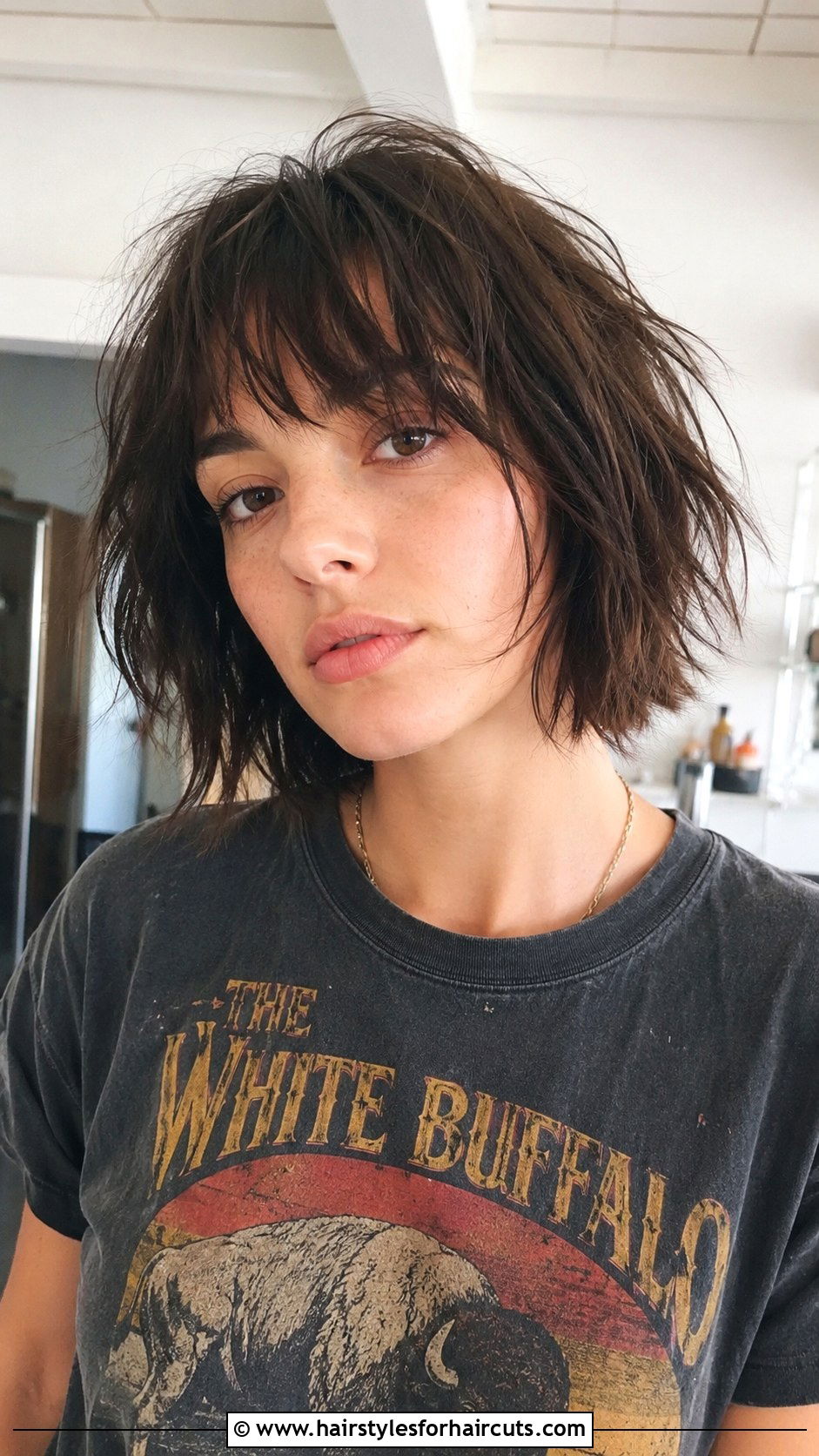 Shaggy Bob - 25 haircuts for shoulder length straight hair - 25 haircuts for shoulder length straight hair