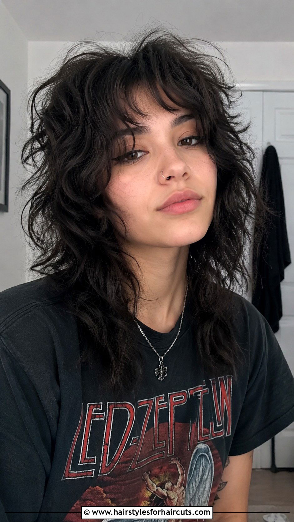 Shaggy Emo Curls With Curtain Bangs - 25 emo hairstyles for curly hair - 25 emo hairstyles for curly hair