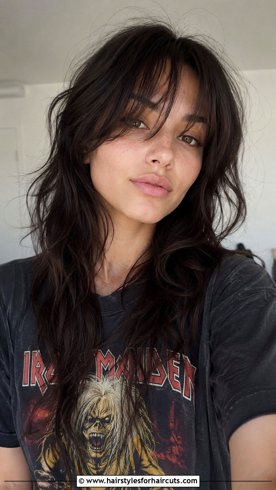 Shaggy Layered Long Dark Hair - 25 layered long dark hairstyles - 25 layered long dark hairstyles