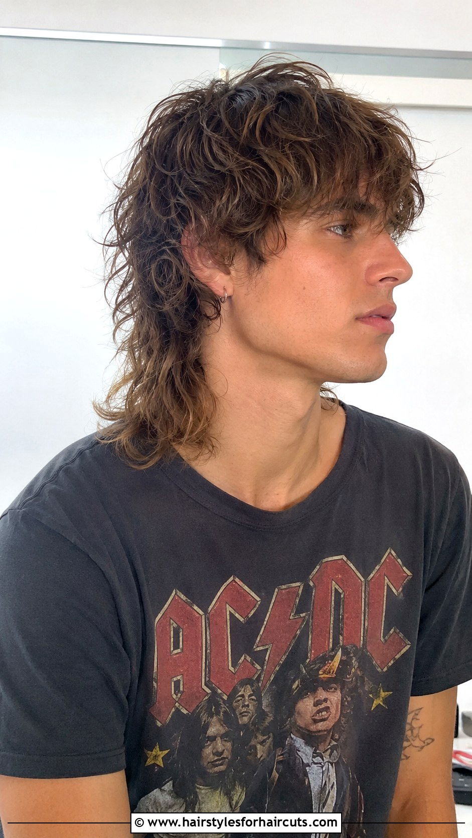 Shaggy Mullet - 25 androgynous haircuts for thin hair - 25 androgynous haircuts for thin hair