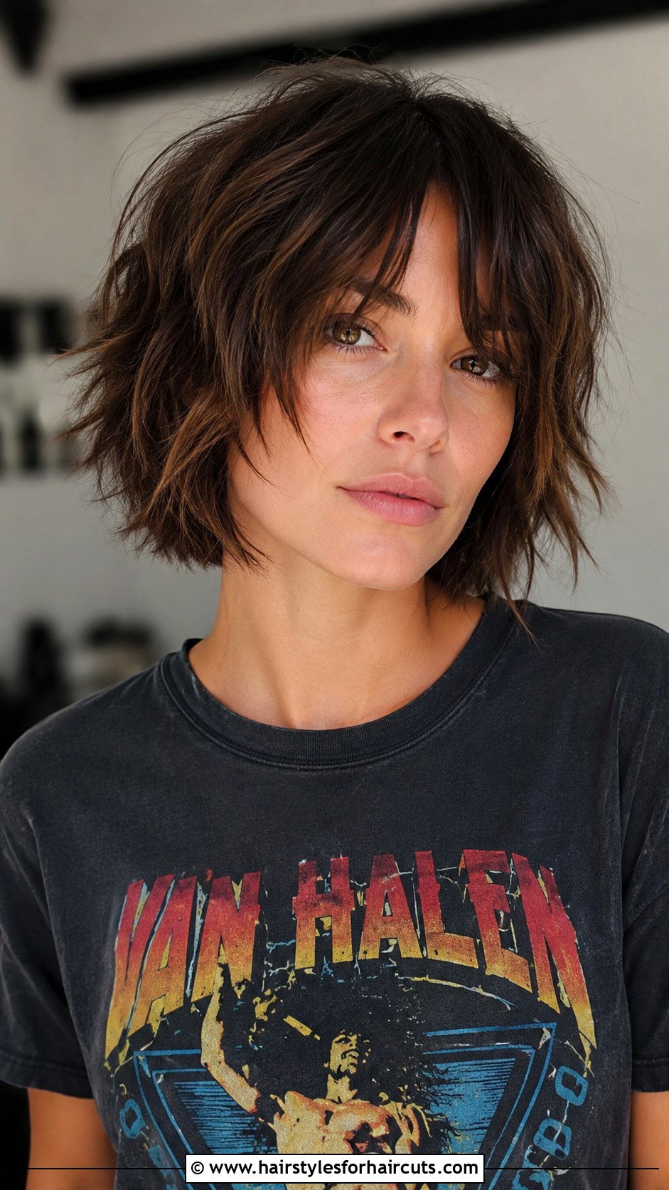 Shaggy Short Bob - 25 bob hairstyles short hair - 25 bob hairstyles short hair