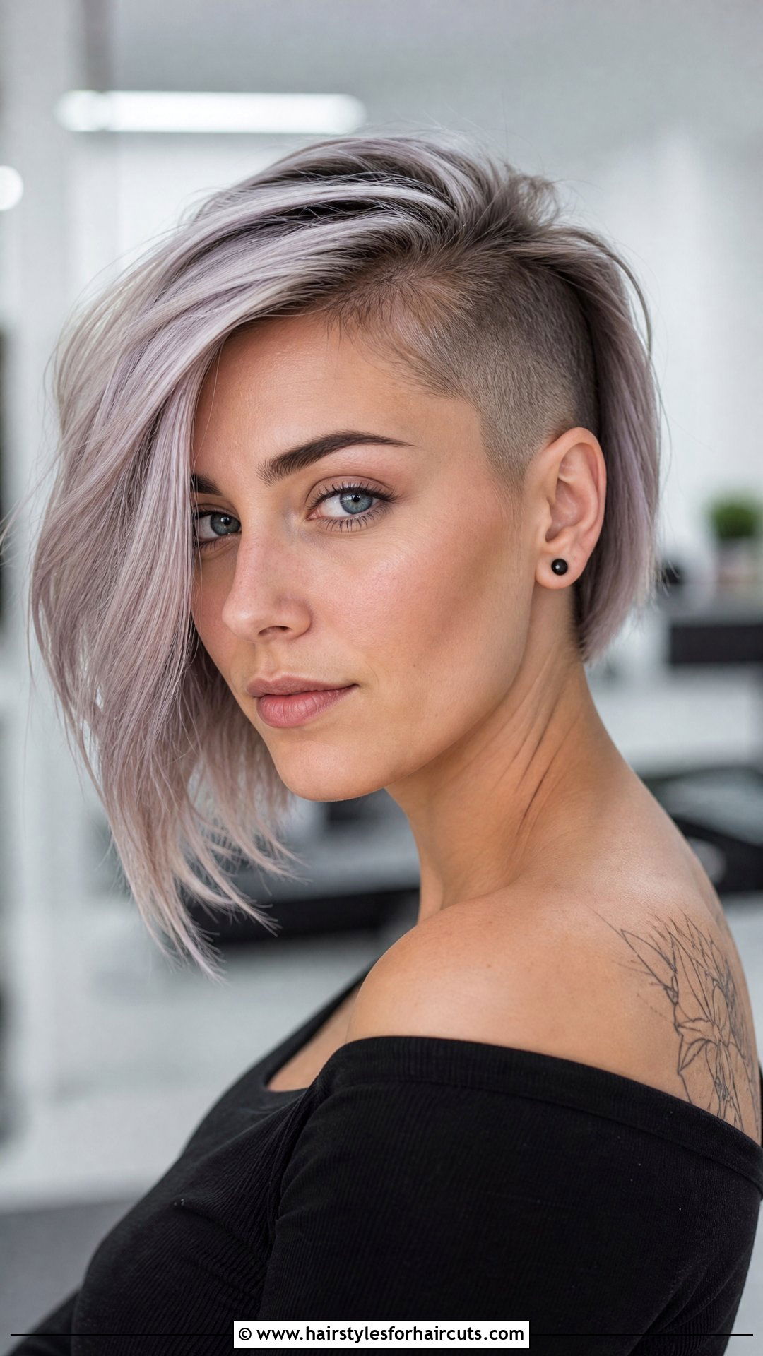 Shaved Side Short Haircut - 25 woman low cut hairstyles - 25 woman low cut hairstyles