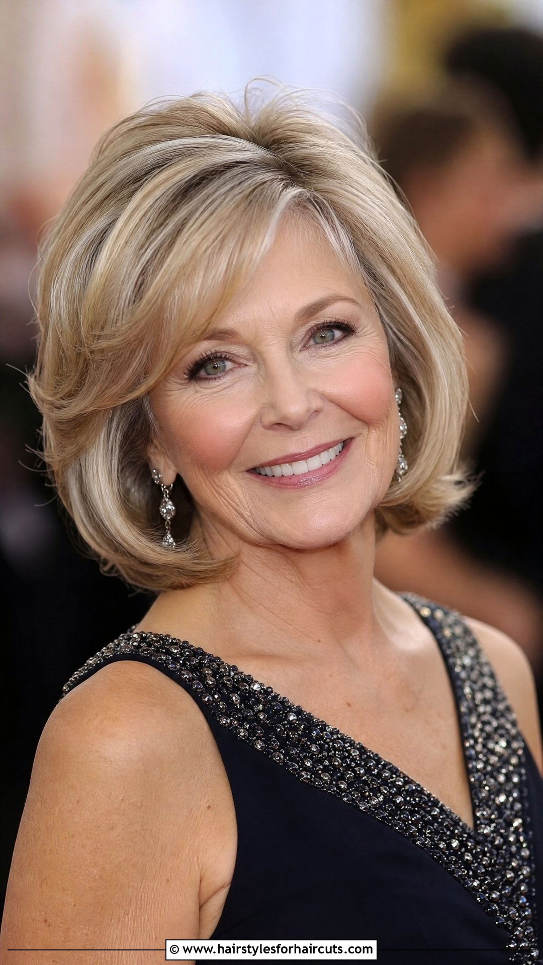 Short Blowout Look - 25 very short hairstyles for older women - 25 very short hairstyles for older women