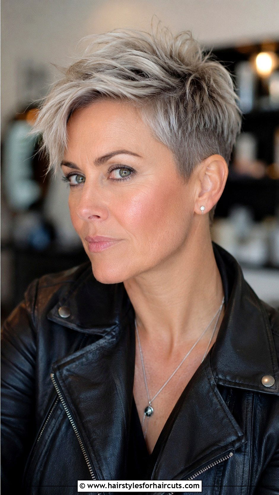 Short Blunt Pixie Cut - 25 blunt haircuts for fine hair - 25 blunt haircuts for fine hair