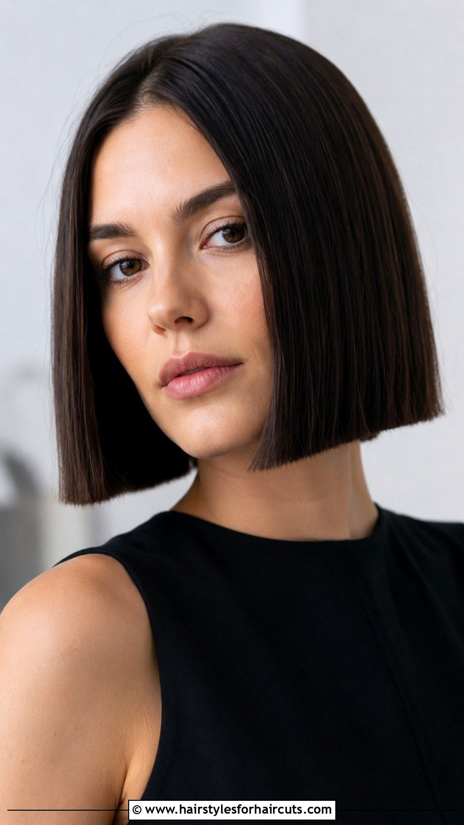 Short Bob With Blunt Ends - 25 birthday hairstyles for short hair - 25 birthday hairstyles for short hair