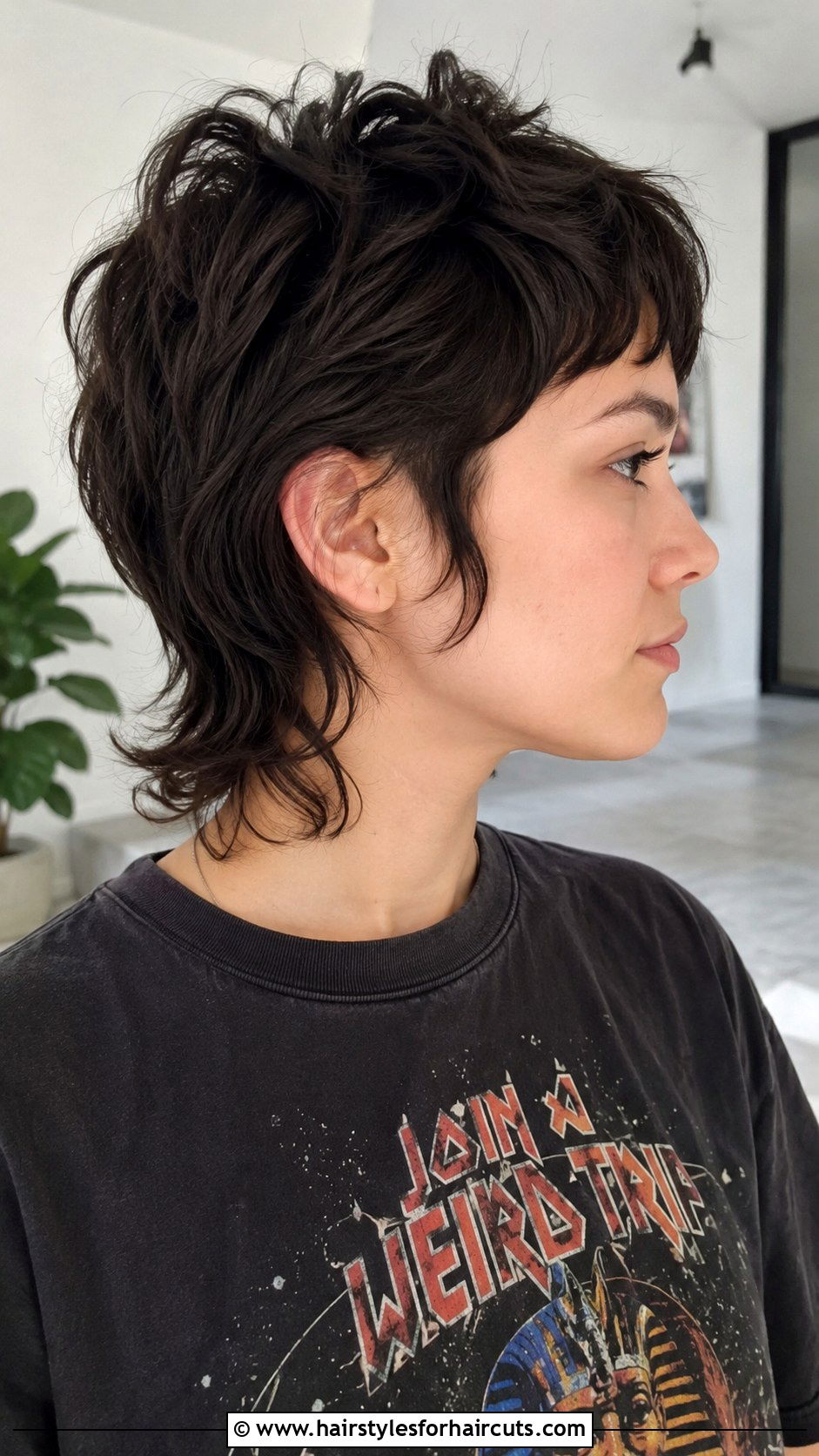 Short Butterfly Mullet - 25 butterfly haircuts short hair round face - 25 butterfly haircuts short hair round face