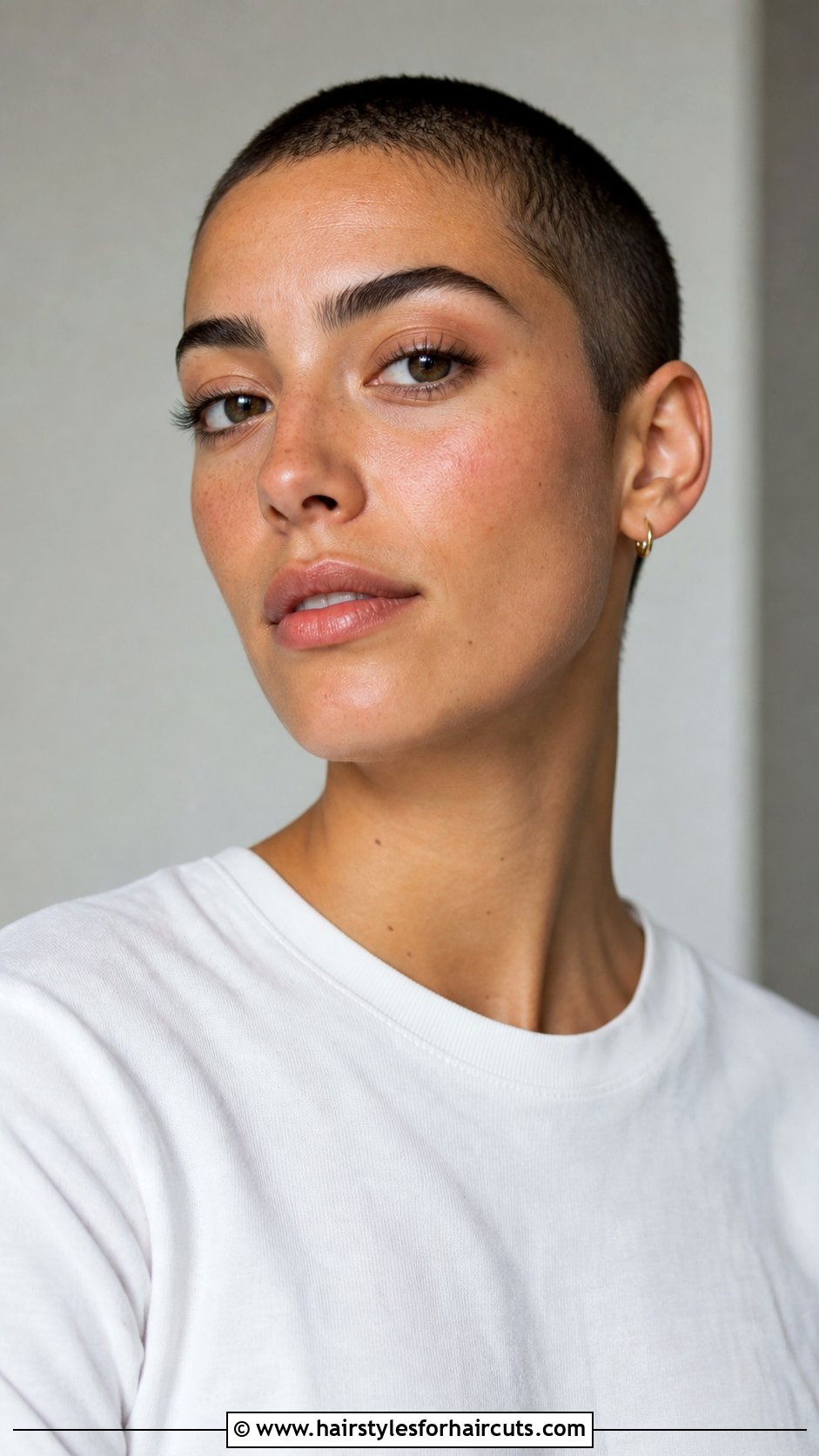 Short Buzz Cut - 25 haircuts that keep hair out of face - 25 haircuts that keep hair out of face