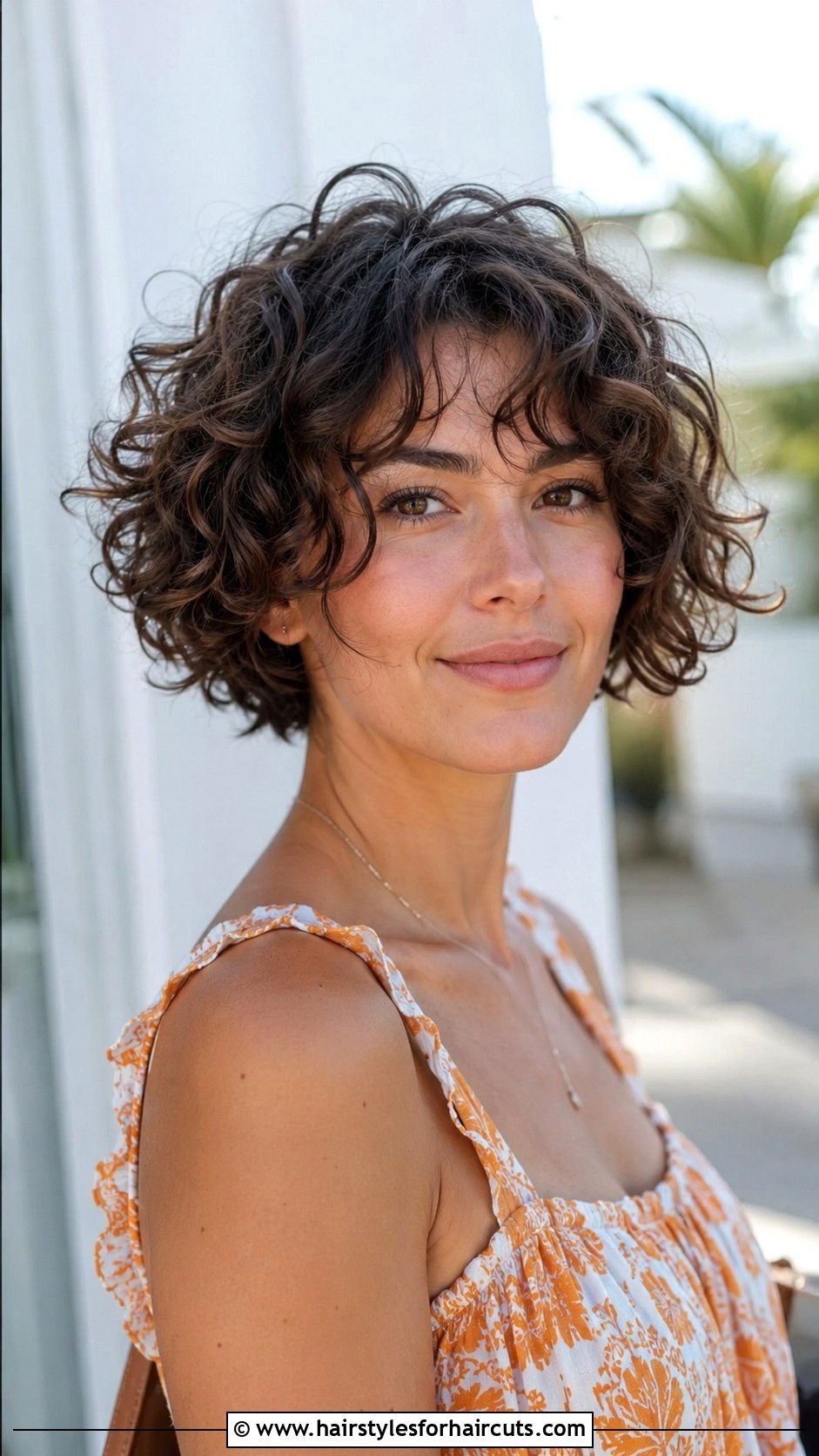 Short Curly Bob - 25 best haircuts for short curly hair - 25 best haircuts for short curly hair