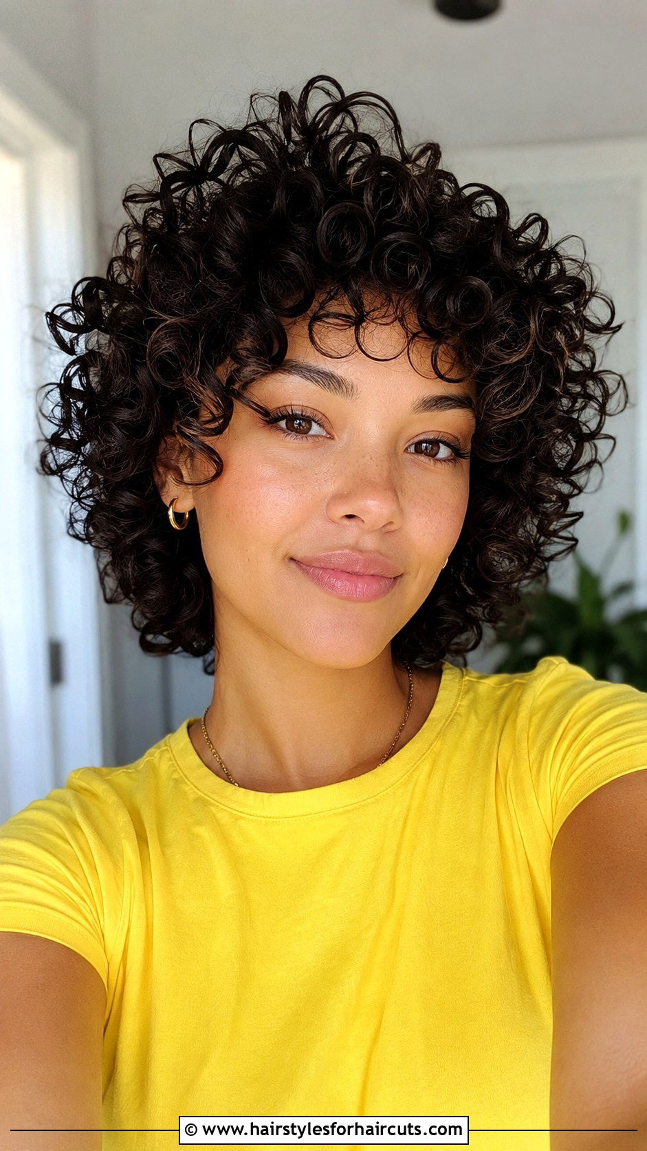 Short Curly Butterfly Cut - 25 butterfly haircuts short hair round face - 25 butterfly haircuts short hair round face