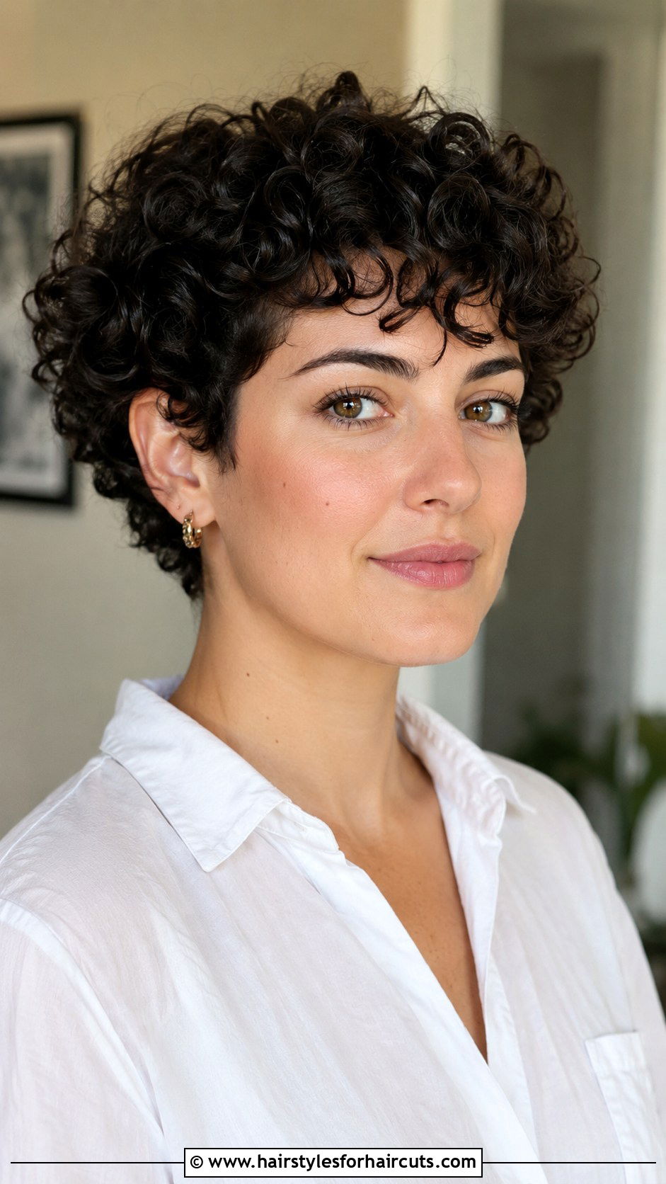 Short Curly Crop - 25 1930 hairstyles for women - 25 1930 hairstyles for women
