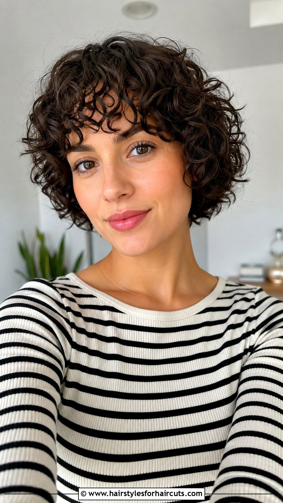Short Curly Cut With Bangs - 25 curly hairstyles for thin hair - 25 curly hairstyles for thin hair