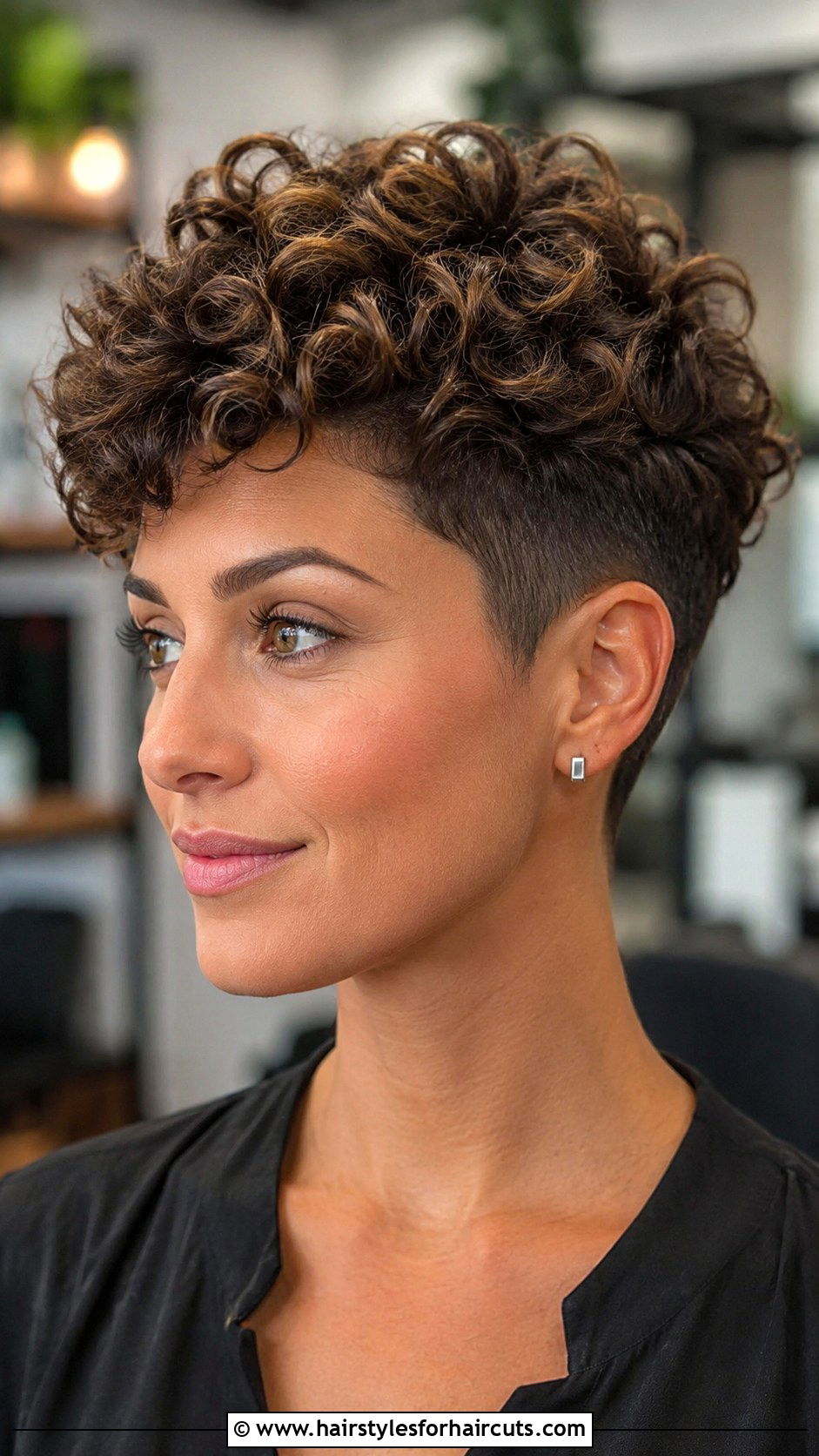 Short Curly Cut With Volume - 25 easy hairstyles for thin curly hair - 25 easy hairstyles for thin curly hair
