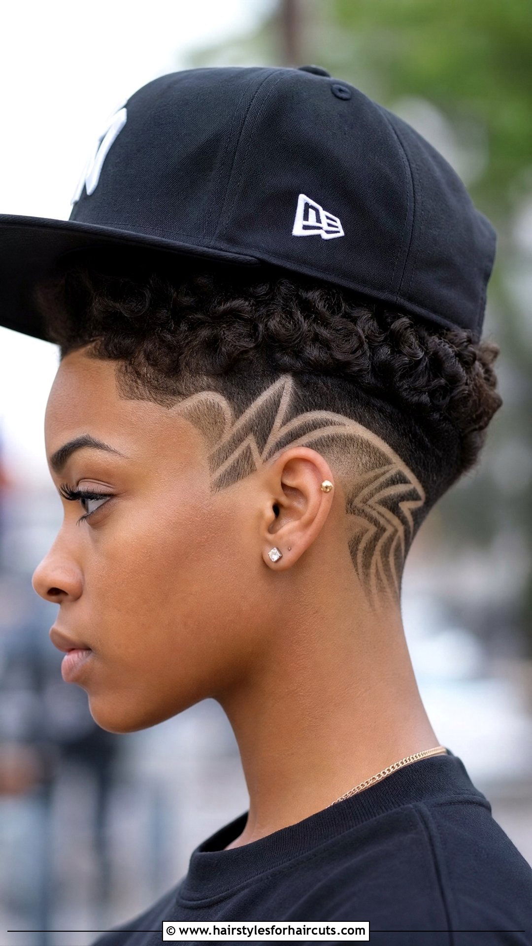Short Curly Fade with Design - 25 girls curly haircuts - 25 girls curly haircuts