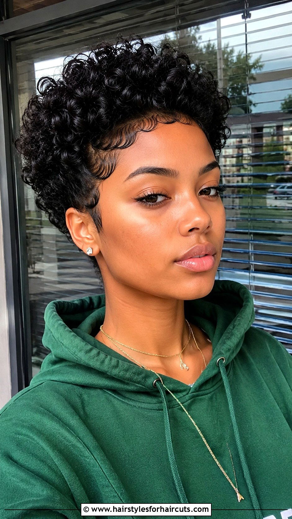 Short Curly Hair With Baby Hairs - 25 baddie hairstyles for short curly hair - 25 baddie hairstyles for short curly hair