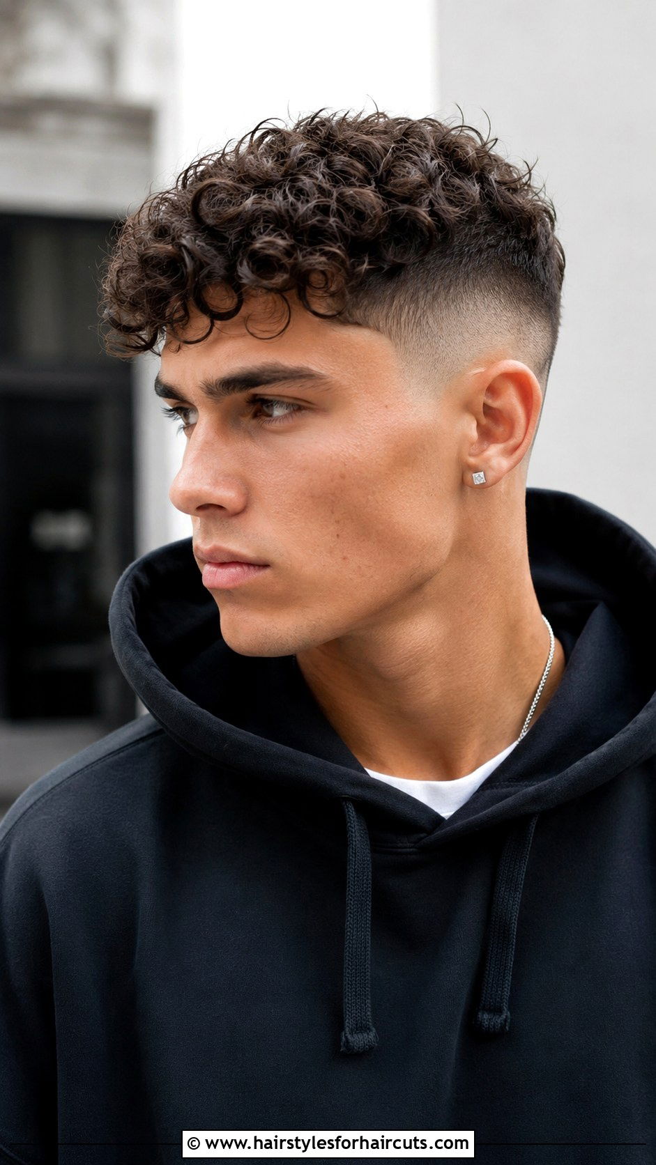 Short Curly Hair With Undercut - 25 curly haircuts chicago - 25 curly haircuts chicago