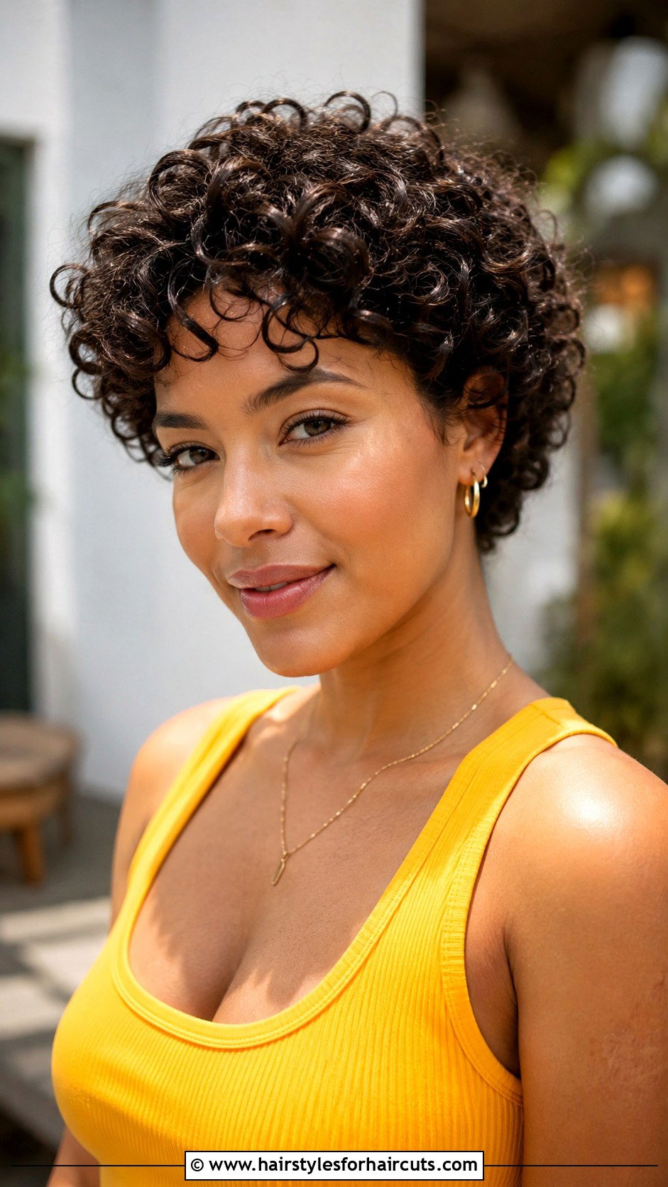 Short Curly Haircut - 25 cute haircuts - 25 cute haircuts