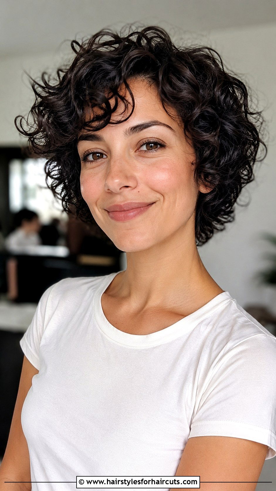 Short Curly Layered Cut - 25 curly haircuts before and after - 25 curly haircuts before and after