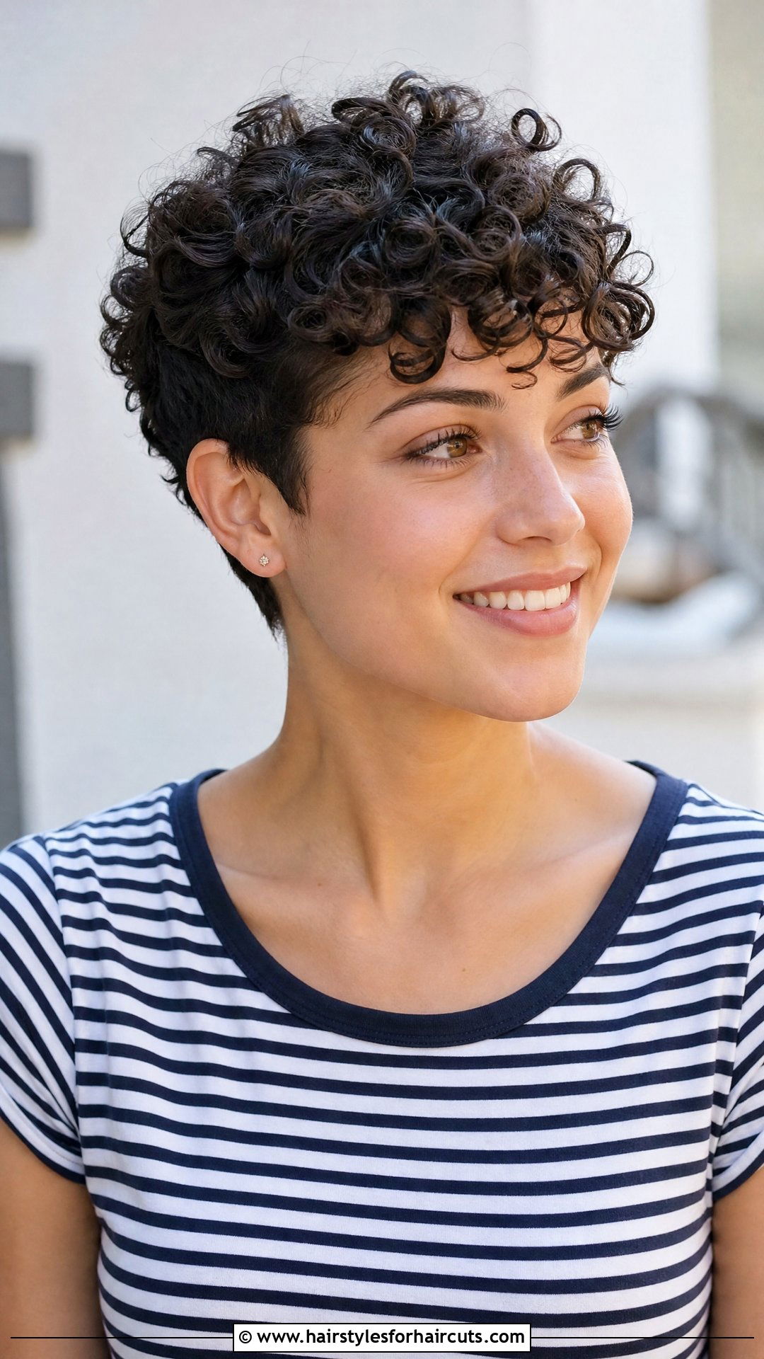 Short Curly Pixie Cut - 25 cute haircuts for girls with curly hair - 25 cute haircuts for girls with curly hair