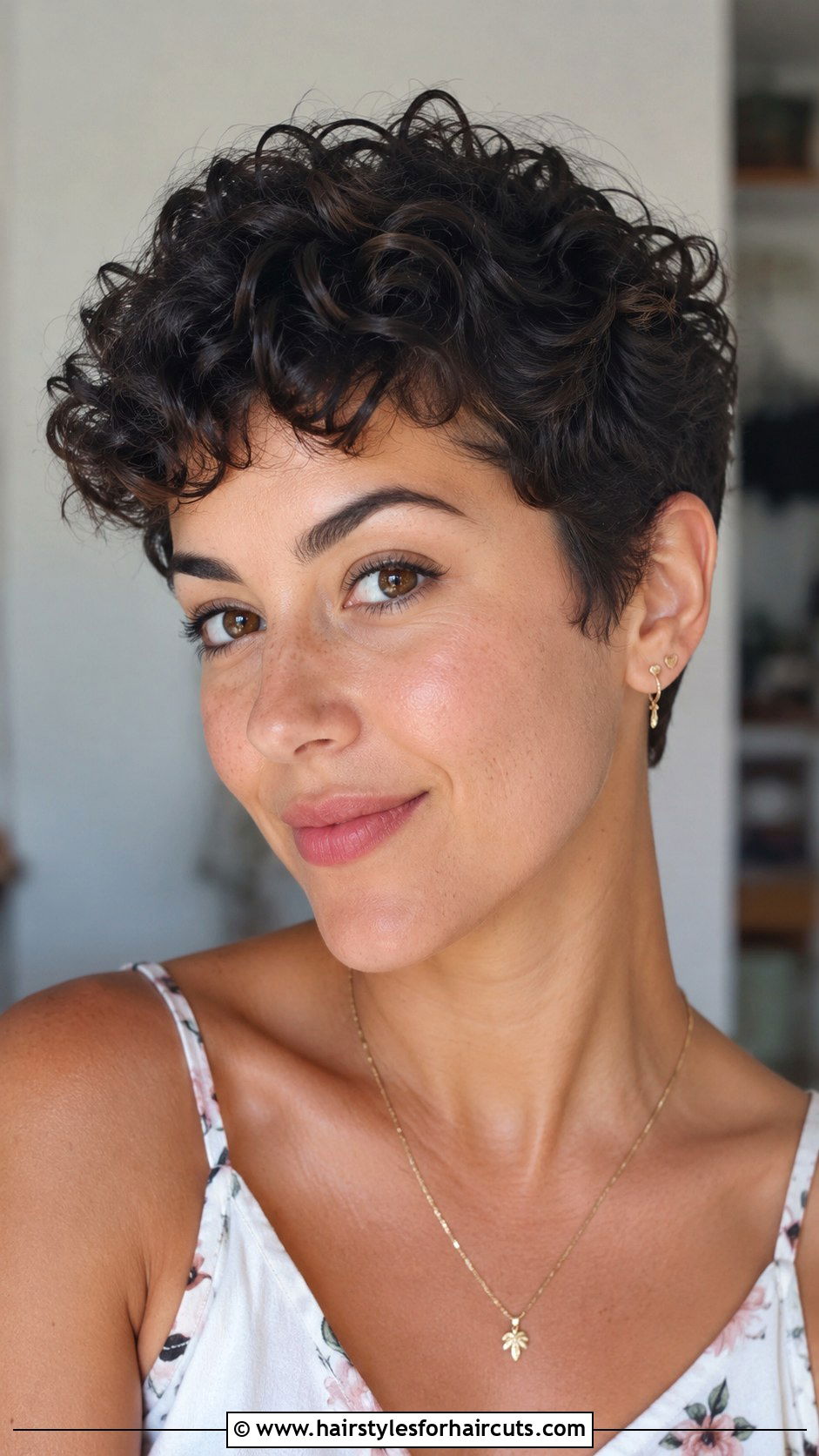 Short Curly Pixie Cut - 25 haircuts for fine thin curly hair - 25 haircuts for fine thin curly hair